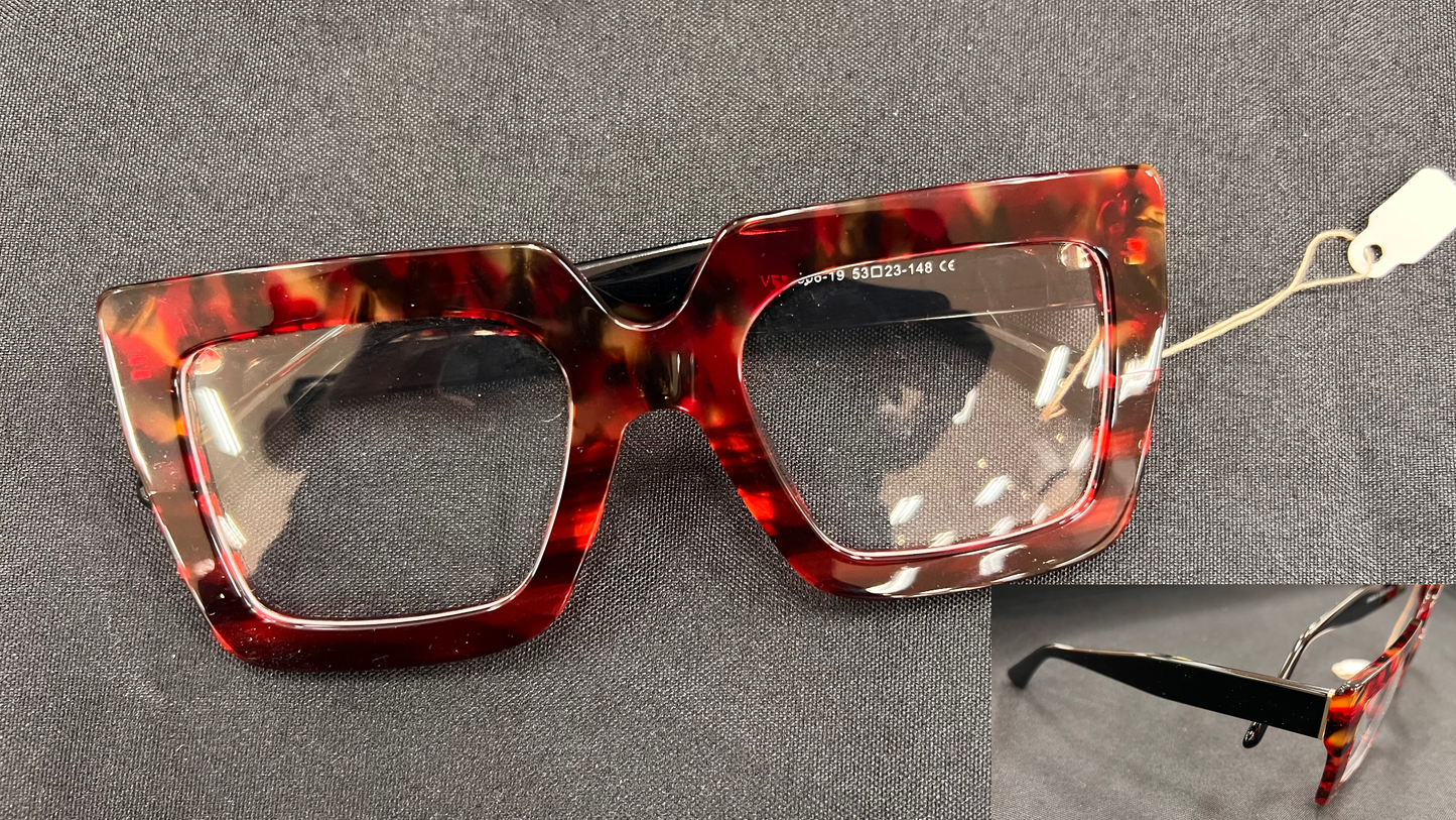 Wanda's Collection - Chic Vision