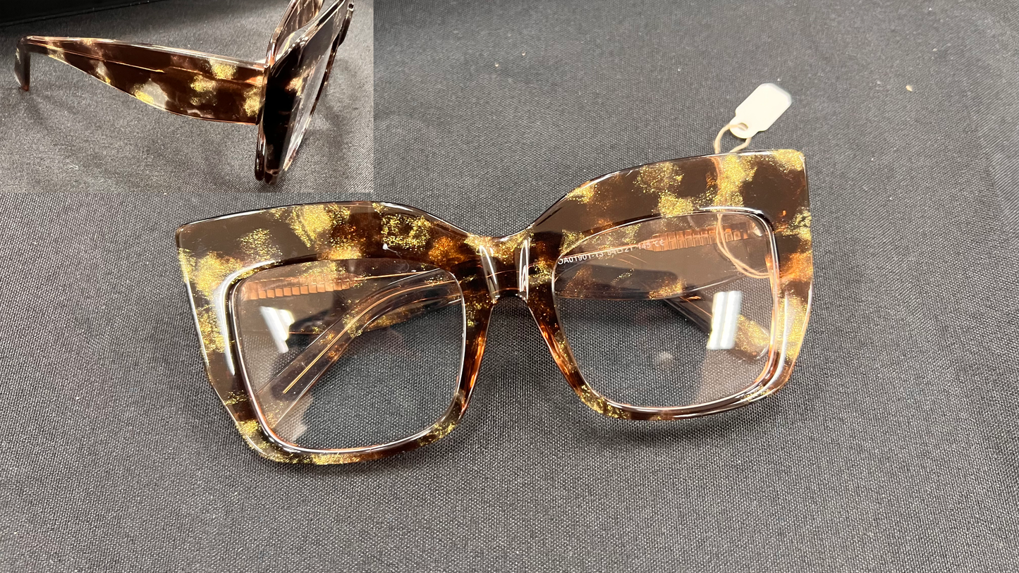 Wanda's Collection - Chic Vision