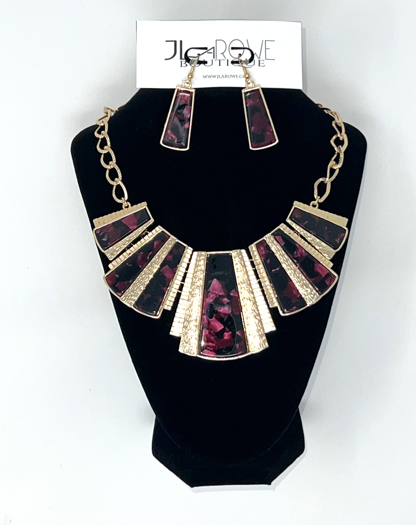 Fashion Jewelry Ebony Set (Resin and Gold plated medallions) (Limited Stock)